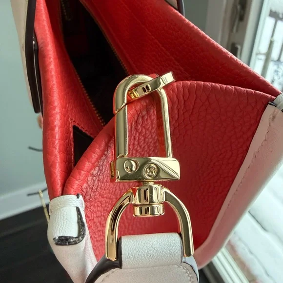 Michael Kors Coral and White Tote Bag - Picture 10 of 13